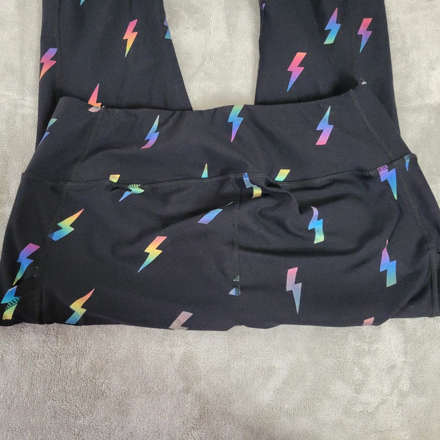 Torrid Womens Pants 2 2X Plus Capri Activewear Pull On Black Lightning Bolts