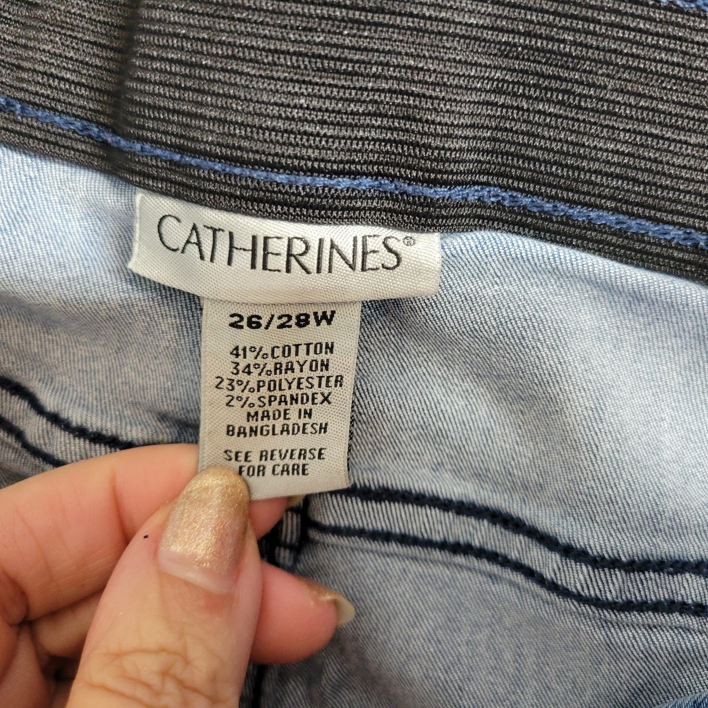 Catherines Shorts 3X Plus Medium Wash Denim Elastic Waist Stars 5-Pockets