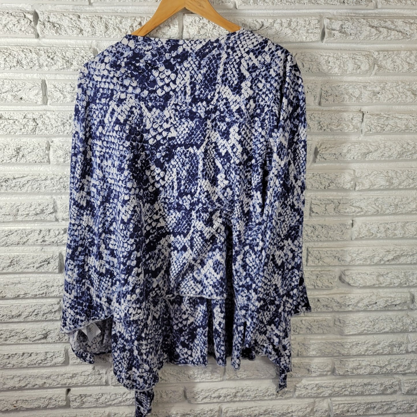 Kim Gravel Belle Women Top 4X Plus Open Overlay AND Tank Tied Hem Animal Print