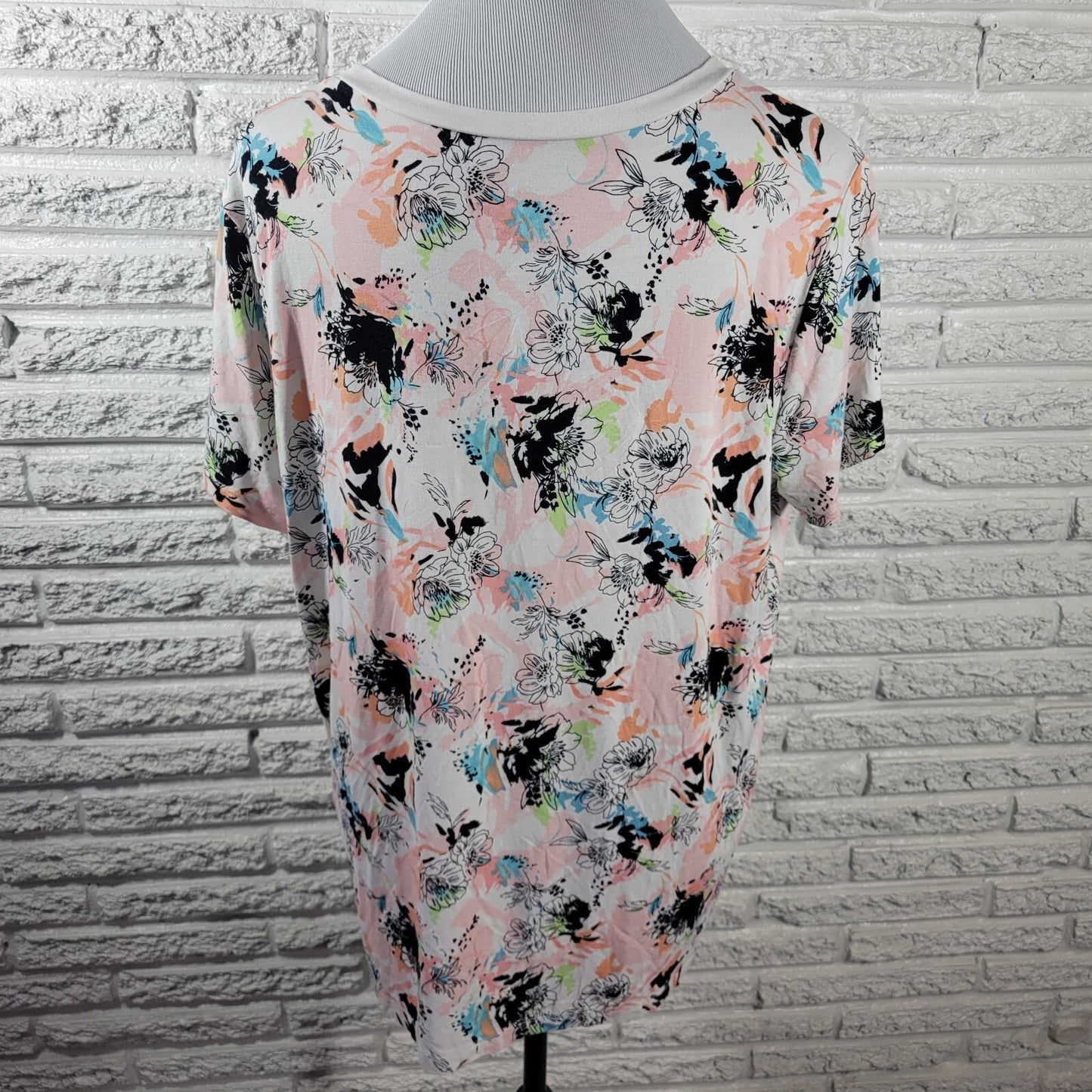 Torrid Super Soft Knits Womens Top 1 1X Plus Tee Pink Floral Casual Rayon Blend