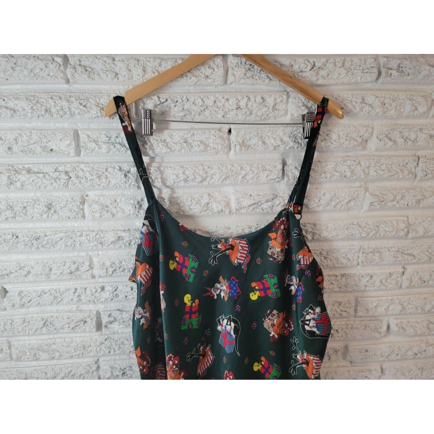 Christmas Looney Tunes Womens Top 3X Camisole Green Keyhole Tweety Taz Daffy