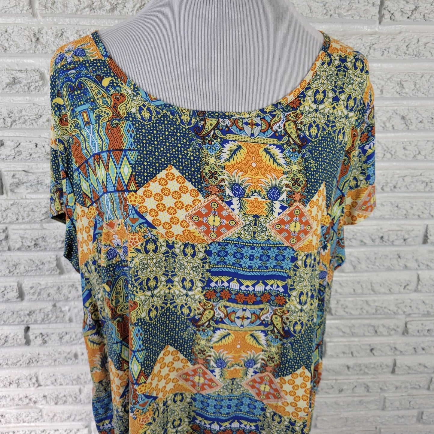 Jones New York Co Women Top 2X Plus Tee Cap Sleeve Blue Paisley Asymmetric Rayon