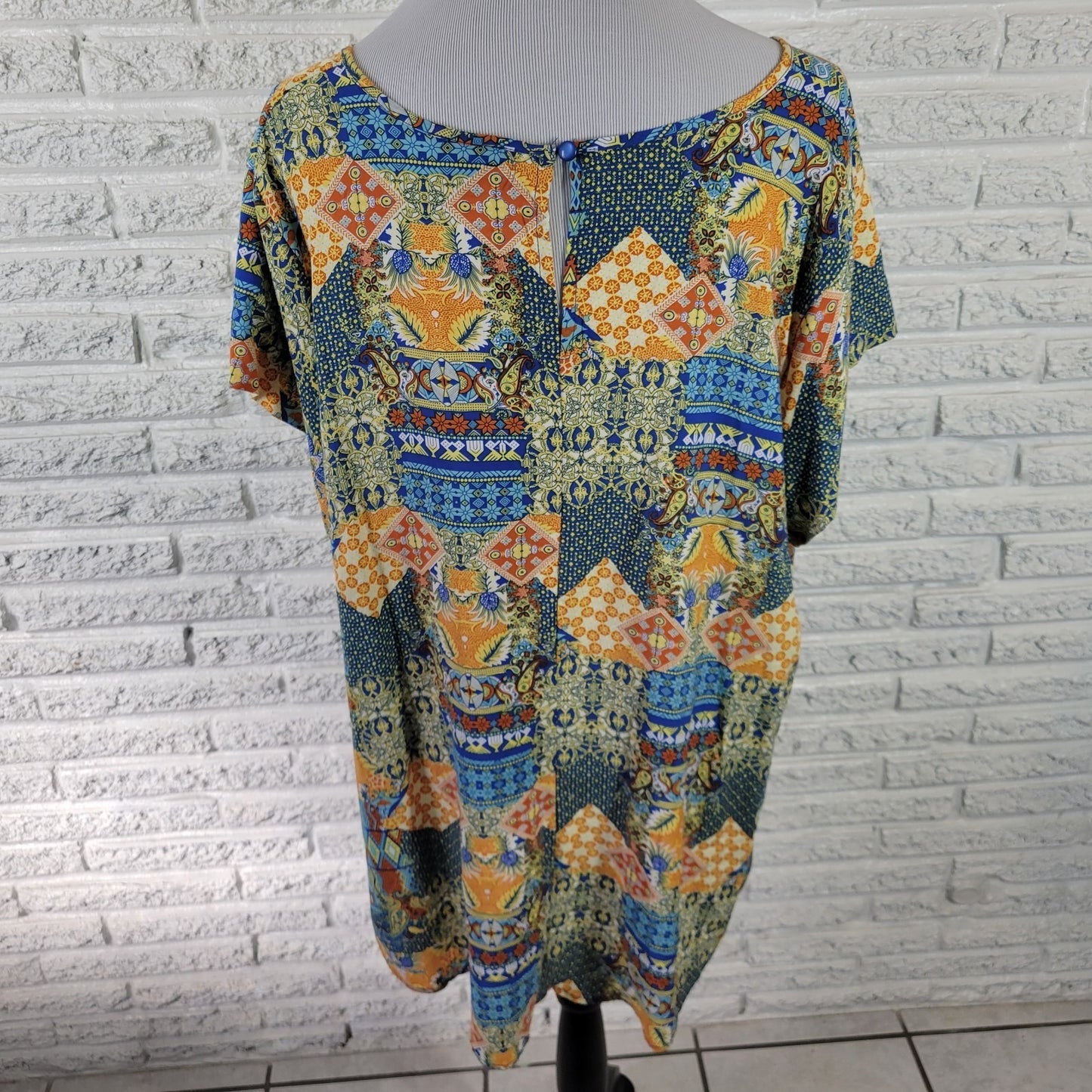 Jones New York Co Women Top 2X Plus Tee Cap Sleeve Blue Paisley Asymmetric Rayon