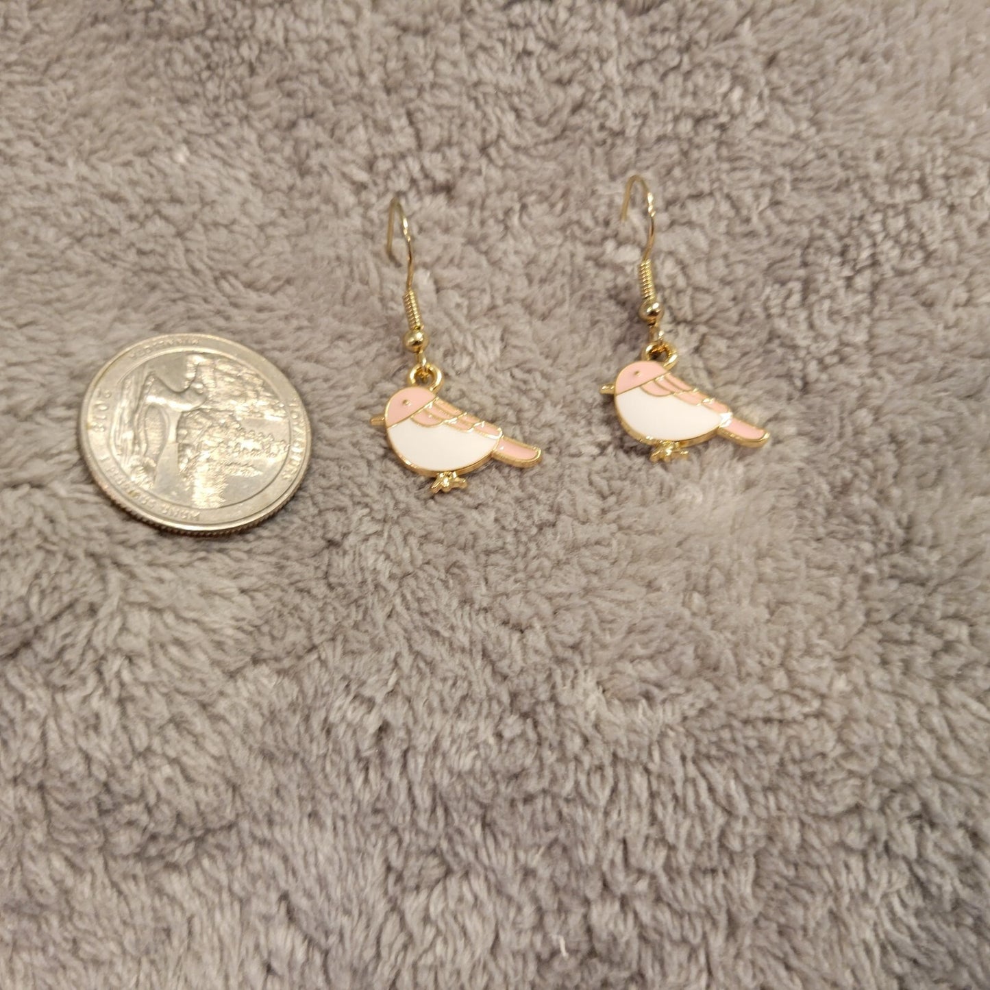 Birds #1  Womens Earrings One Pair Pink Hanging Dangle Aluminum Alloy Gold Tone