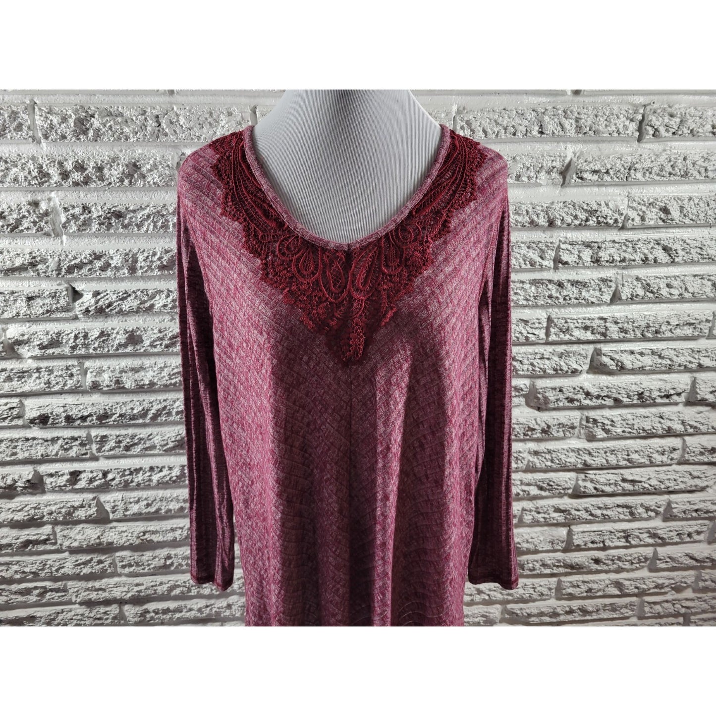 Faded Glory Womens Top 1X Plus Tunic Knit Burgundy Crochet Lightweight Casual