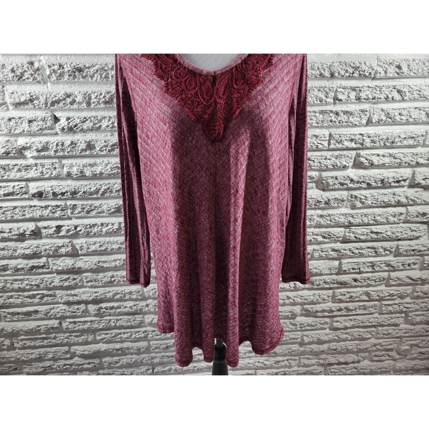 Faded Glory Womens Top 1X Plus Tunic Knit Burgundy Crochet Lightweight Casual