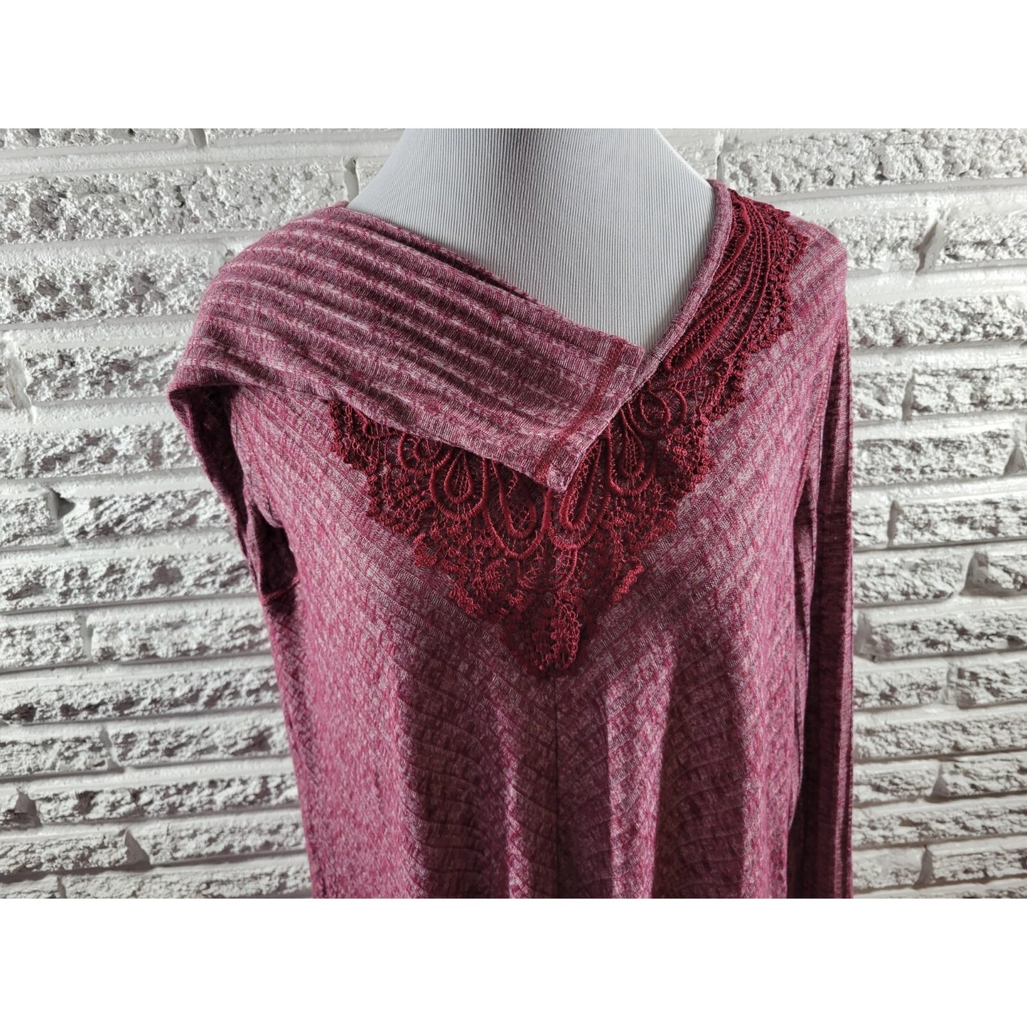 Faded Glory Womens Top 1X Plus Tunic Knit Burgundy Crochet Lightweight Casual