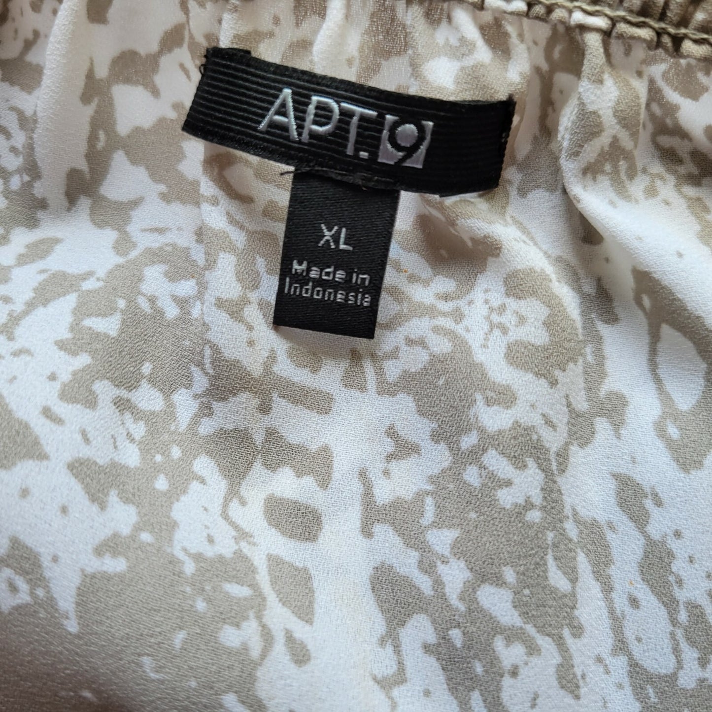 Apt 9 Women Top Extra Large 3/4 Elastic Sleeve Gray Animal Print Casual Comfy