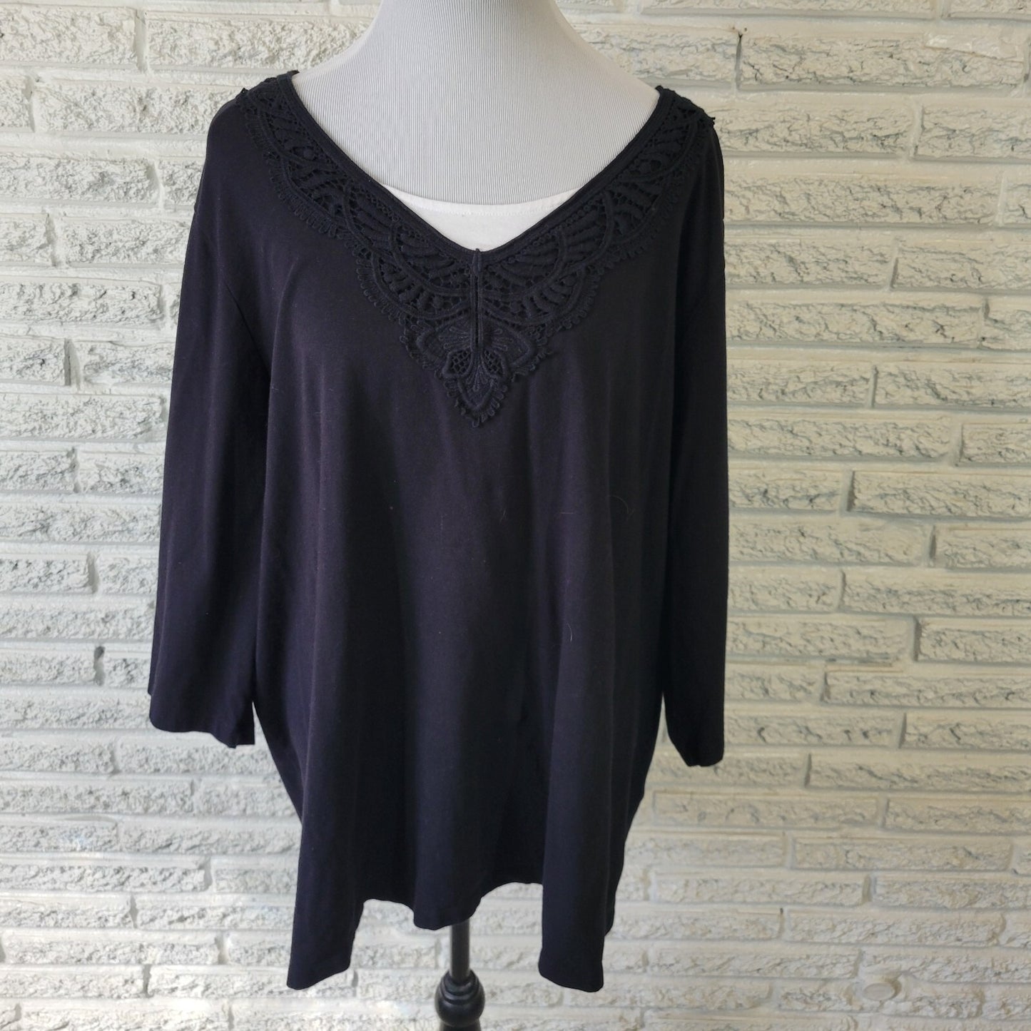 Catherines Womens Top 2X Plus 3/4 Sleeve Black Cotton Blend Lace Trim Comfy