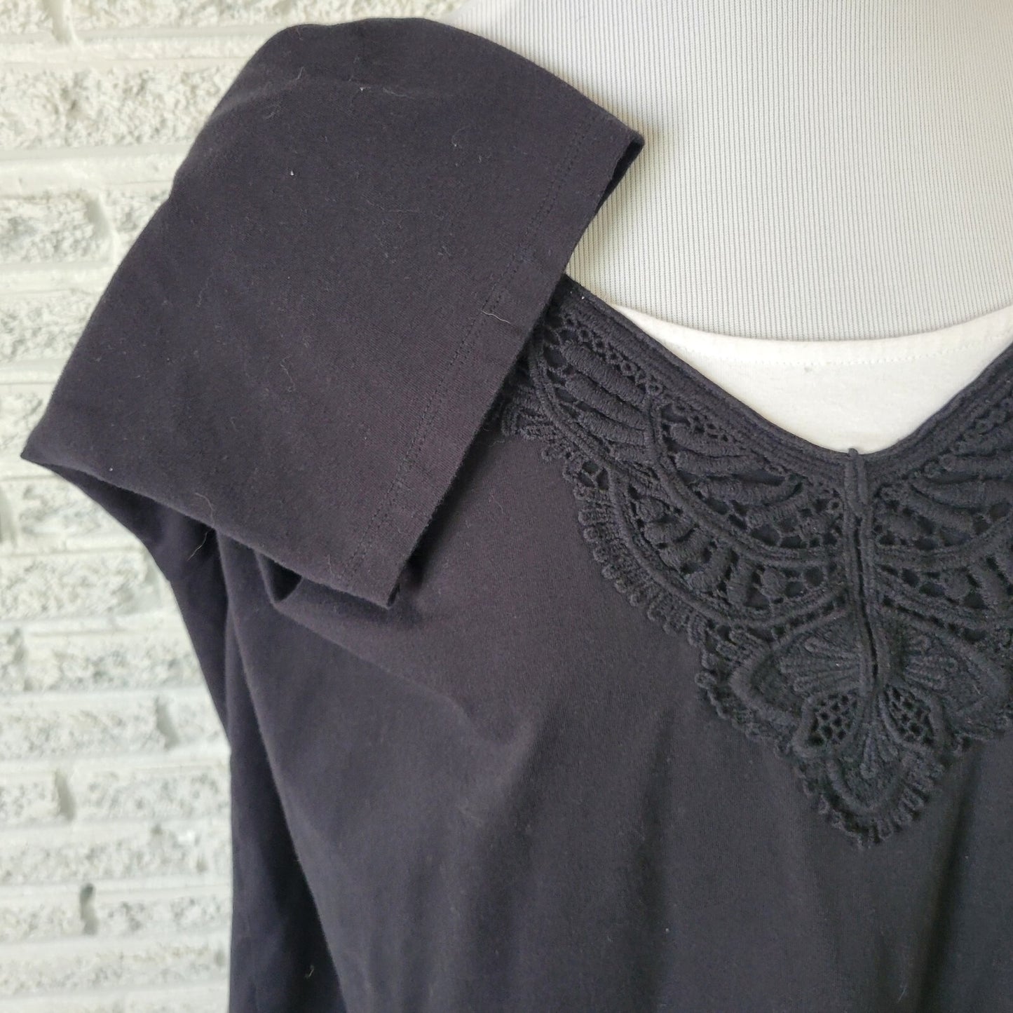 Catherines Womens Top 2X Plus 3/4 Sleeve Black Cotton Blend Lace Trim Comfy