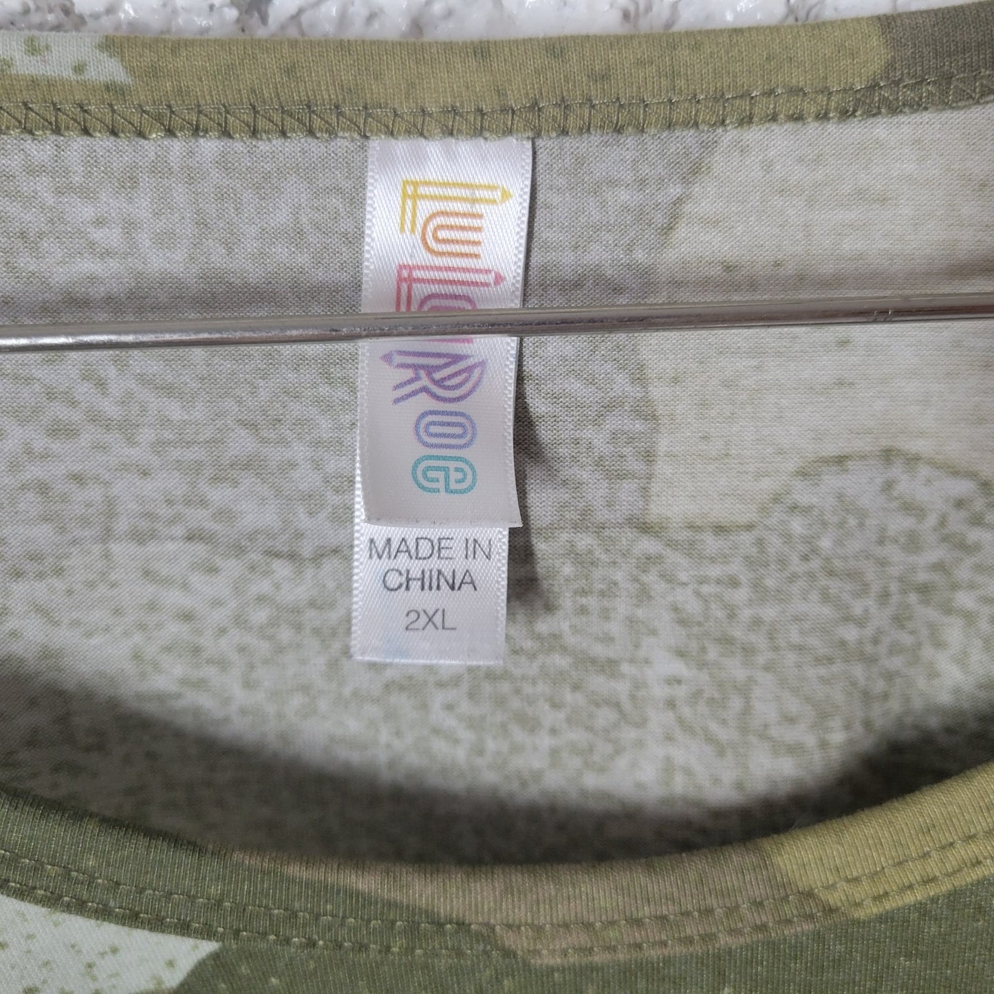LuLaRoe 2XL Tunic Tee Top Green Camo Camouflage Short Sleeve Side Slit Stretch