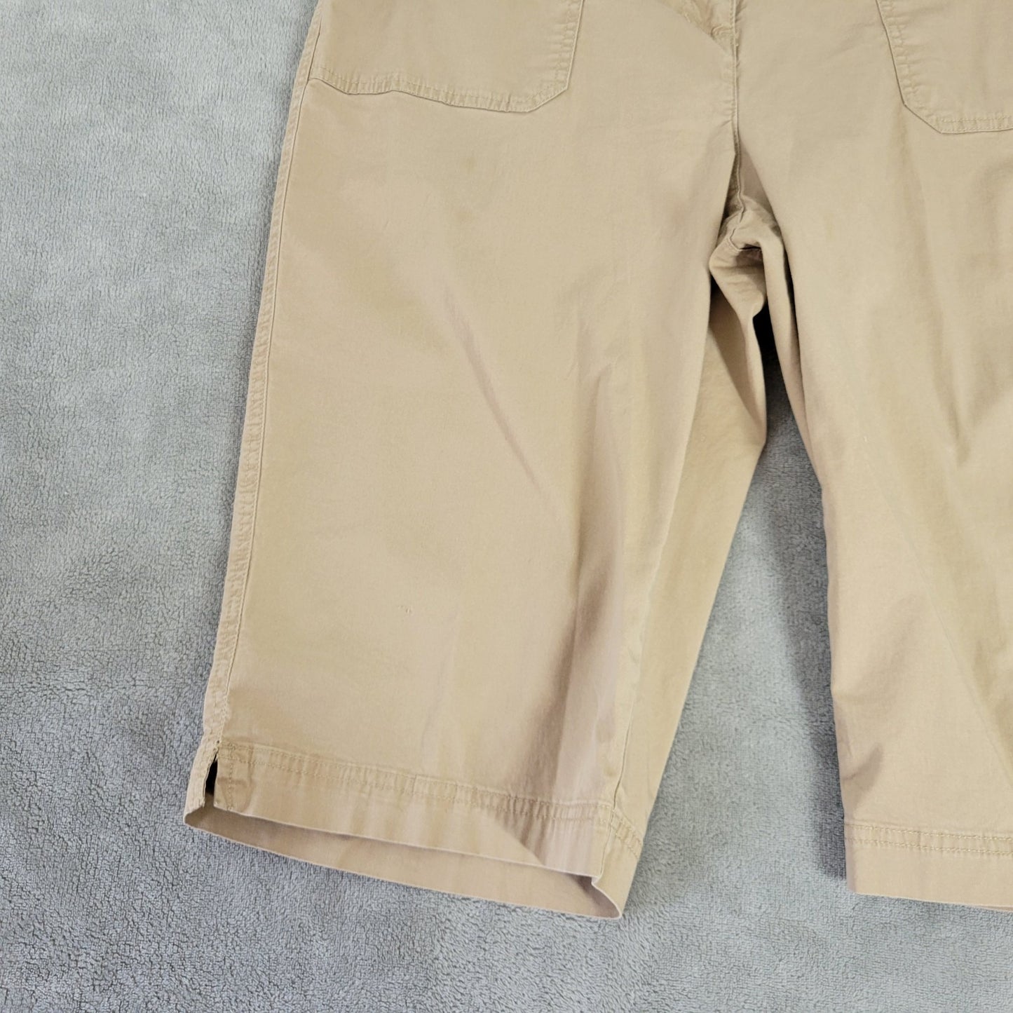 Croft Barrow Womens Shorts 16 Plus Bermuda Beige Walking Natural Fit Zip Fly