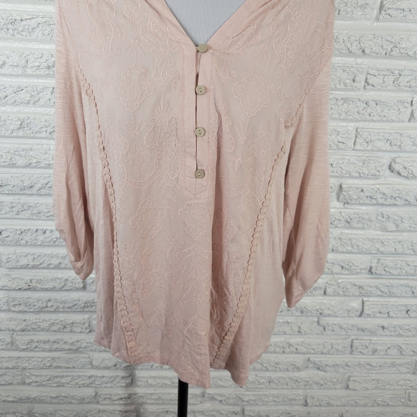 Democracy Womens Top XL Roll Tab 3/4 Sleeve Pink Embroidered Ric Rac Lightweight