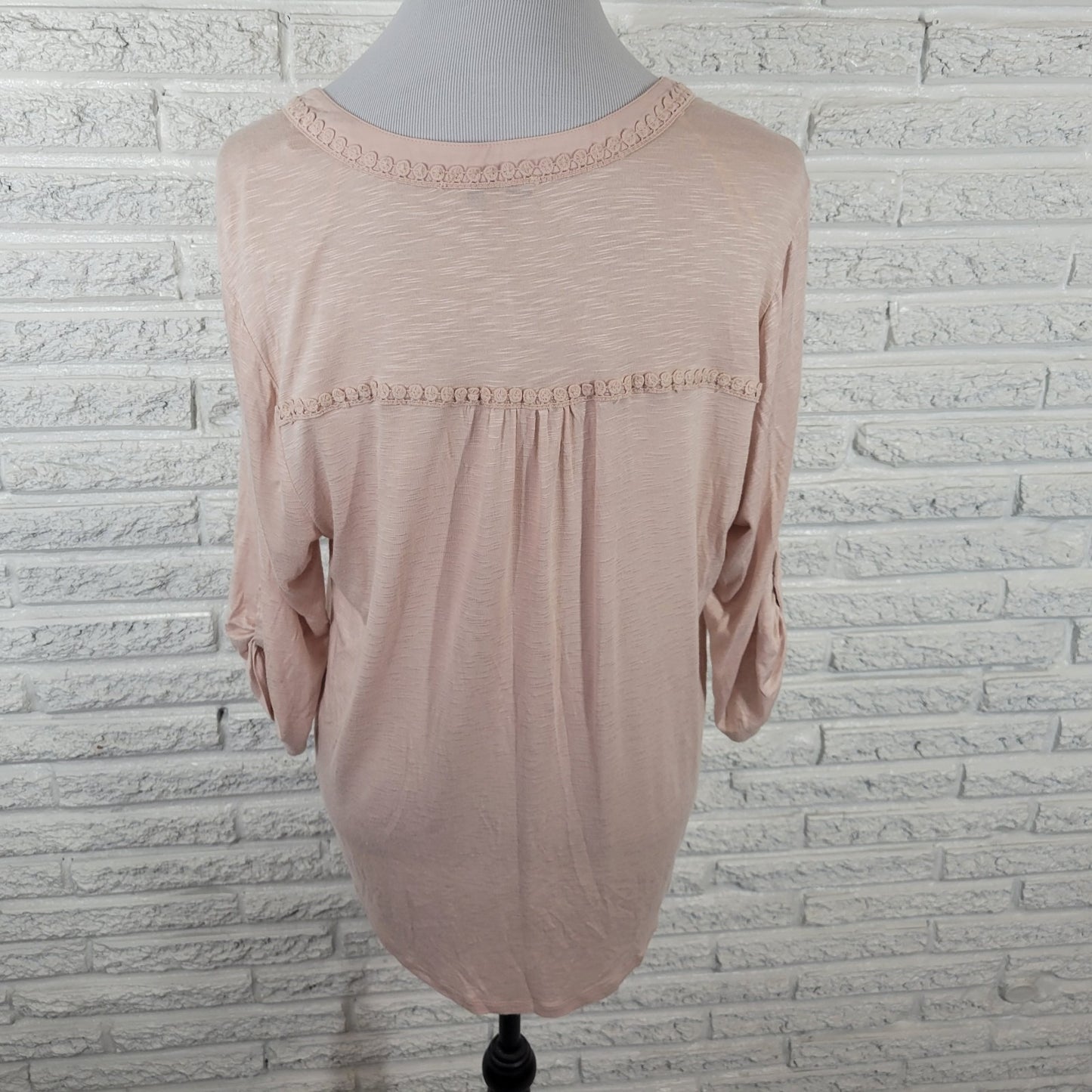 Democracy Womens Top XL Roll Tab 3/4 Sleeve Pink Embroidered Ric Rac Lightweight