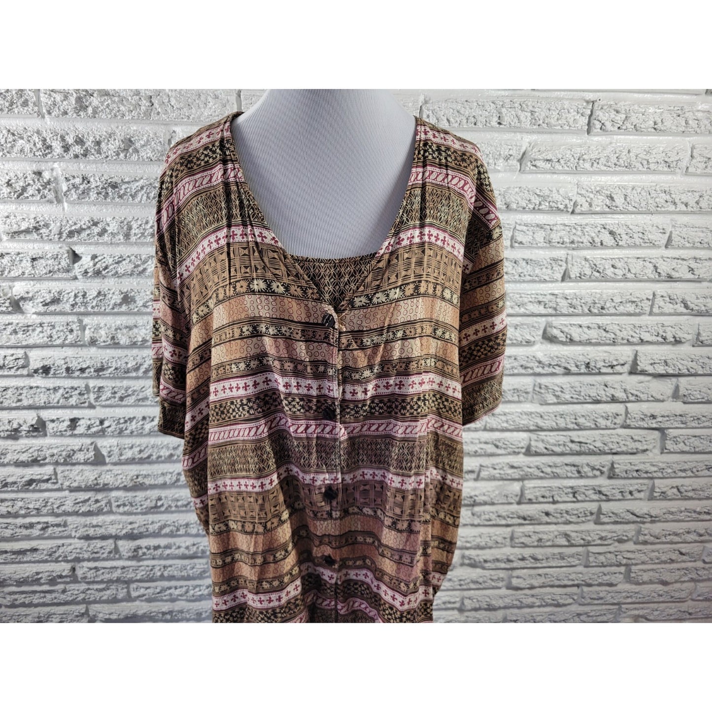 Sag Harbor Womens 3X Plus Size Top Blouse Brown Geometric V-Neck Button Up Rayon