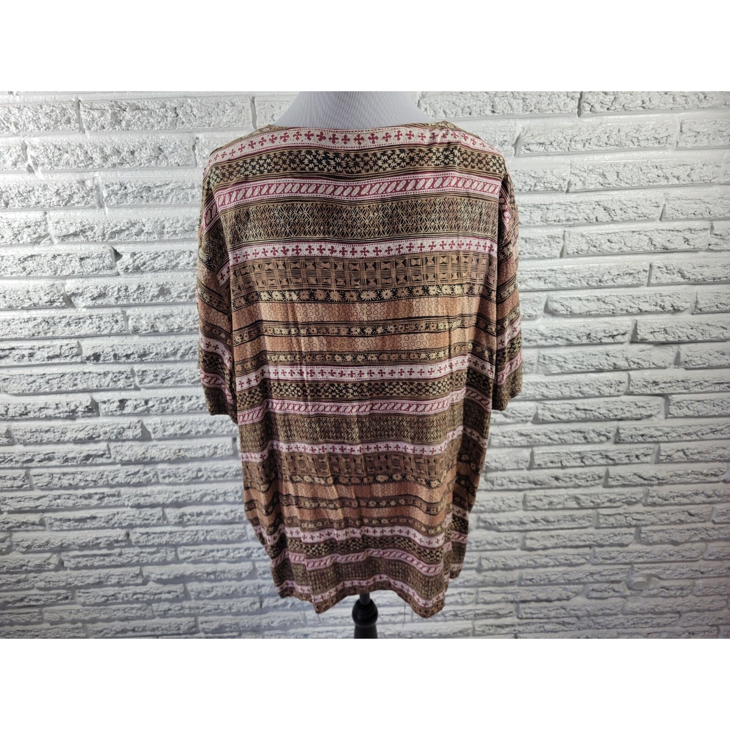 Sag Harbor Womens 3X Plus Size Top Blouse Brown Geometric V-Neck Button Up Rayon