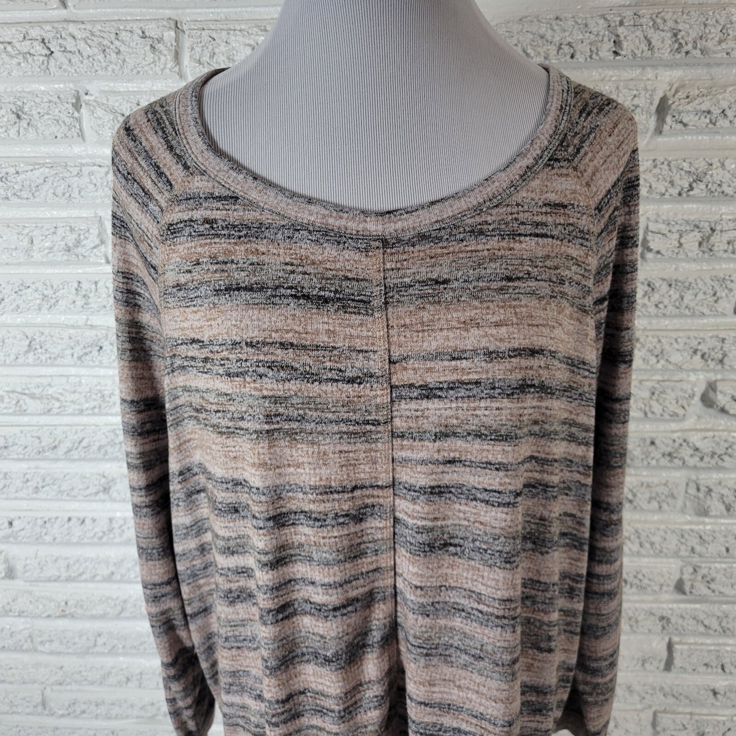 Sonoma Womens Top 1X Plus Long Sleeve Black Heather Knit Comfy Casual Poly Blend
