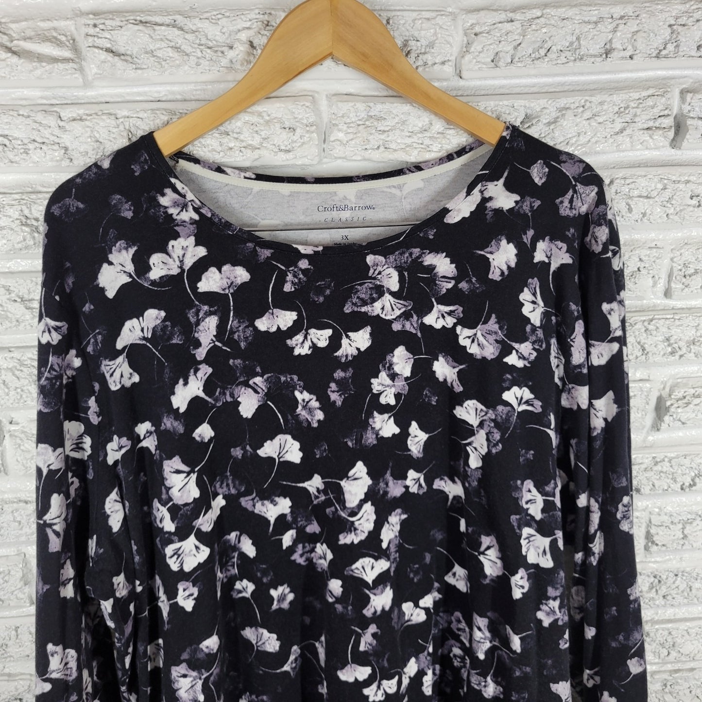 Croft Barrow Womens Top 3X Plus Tee Classic Long Sleeve Black Gray Floral Comfy