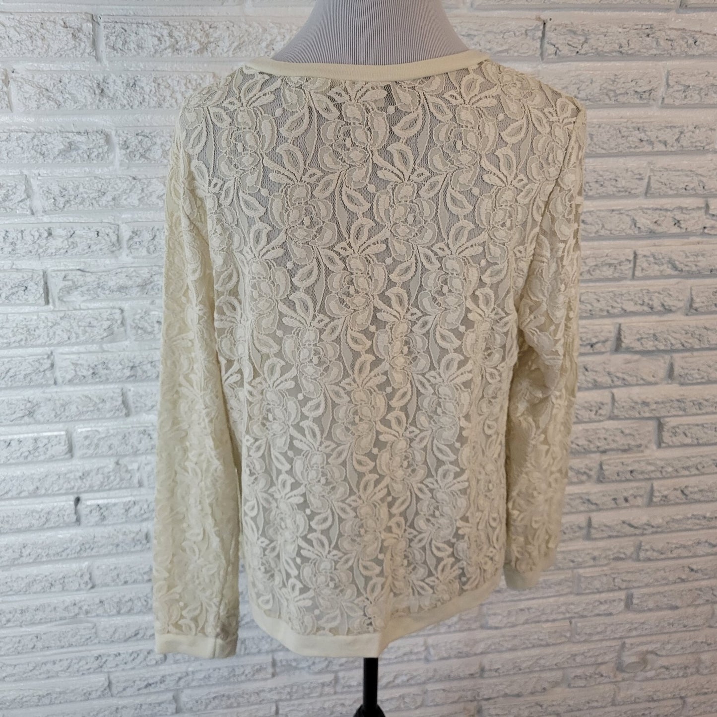 Cato Womens Top Extra Large Long Sleeve White Poly Blend Lightweight Sheer Lace