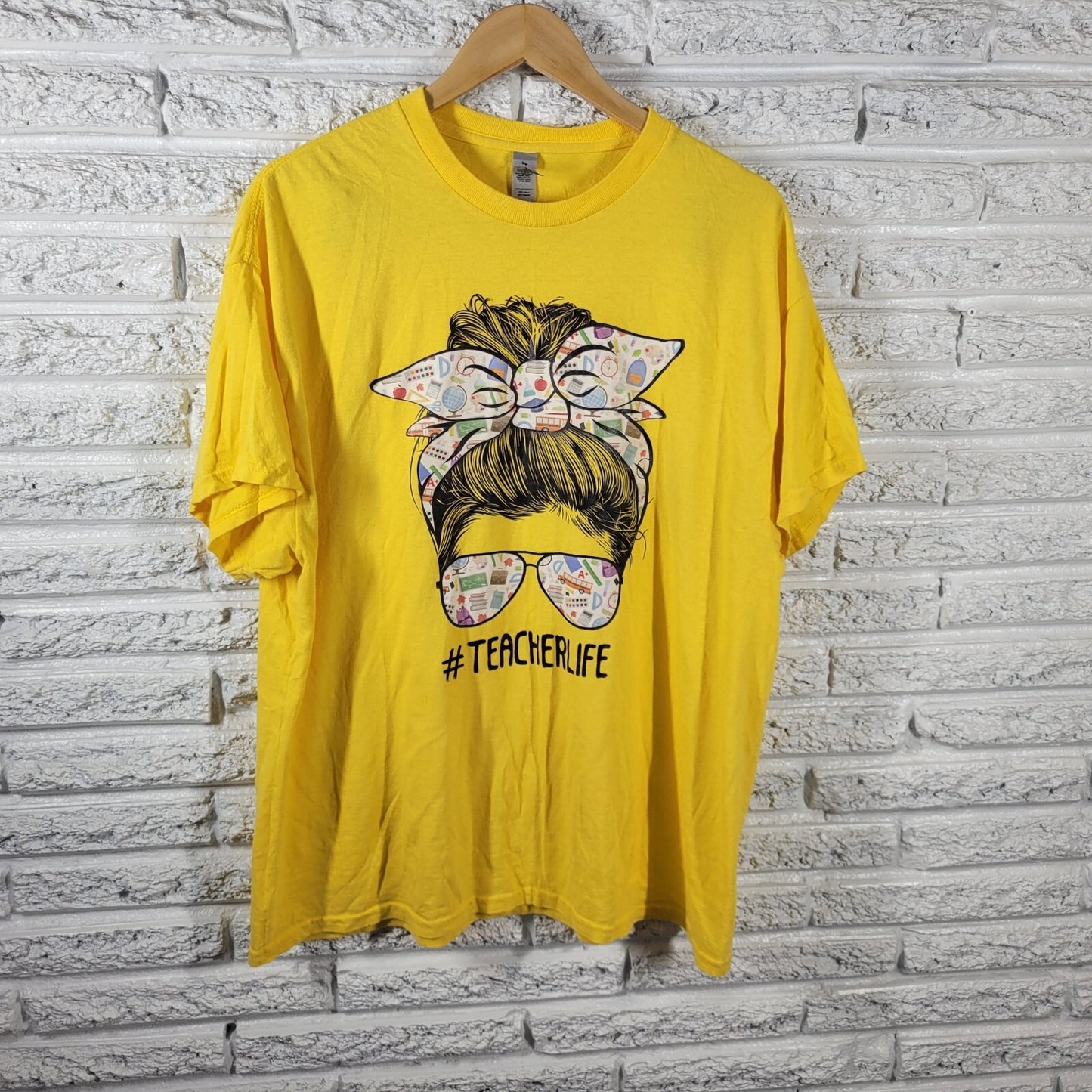 Gildan Womens Top Extra Large XL Teacher Life Teaching Yellow Casual Crew Cotton