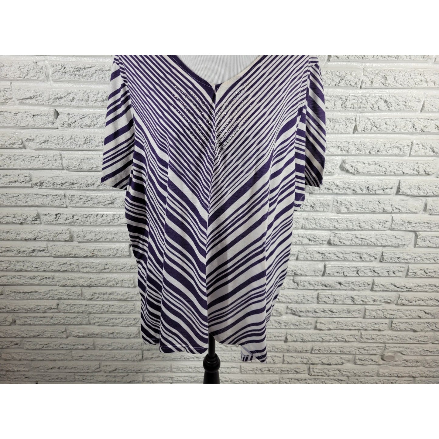 Catherines Womens Top 2X Plus Tunic Short Sleeve Purple Stripe Polyester Studded