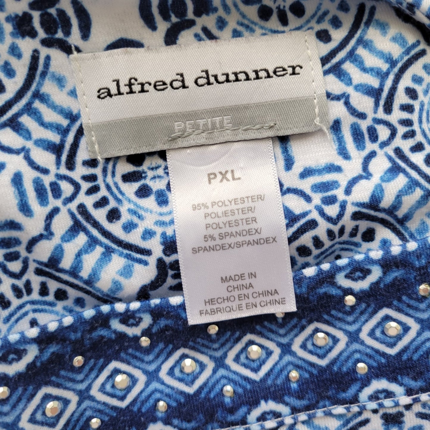 Alfred Dunner PXL Top Blue White Geometric Studded Square Neck Stretch