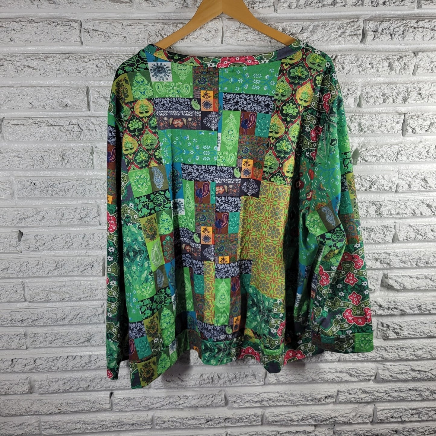 Emery Rose Womens Top 5XL Plus Long Sleeve Green Paisley Poly Blend Casual Comfy