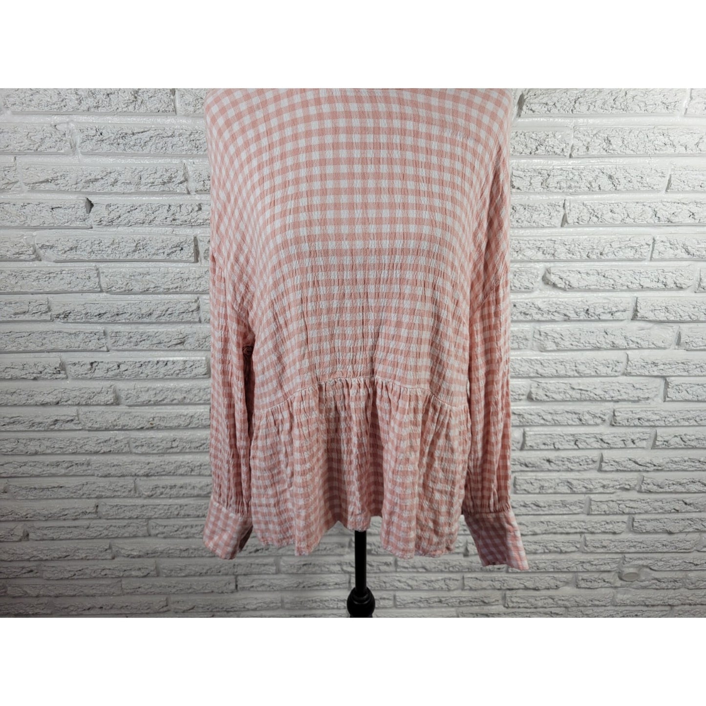 Time Tru Womens Top XXL 20 Plus Long Sleeve Peasant Pink Check Keyhole Back