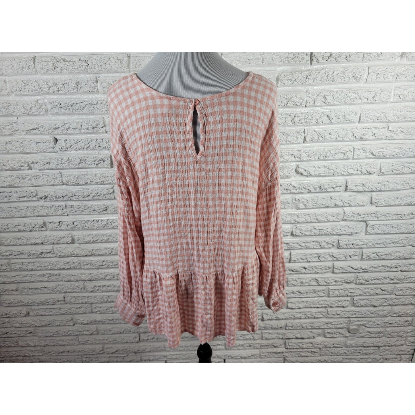 Time Tru Womens Top XXL 20 Plus Long Sleeve Peasant Pink Check Keyhole Back