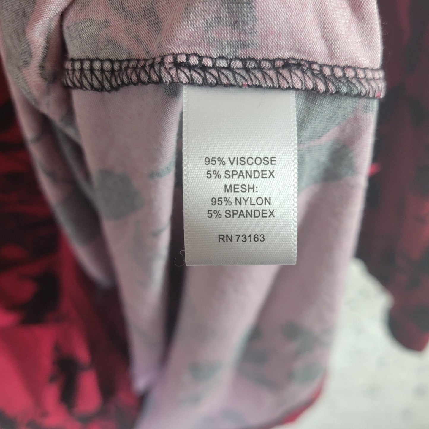 Cable Gauge Womens Top Extra Large XL Mesh Lattice Back Red Floral Keyhole Comfy