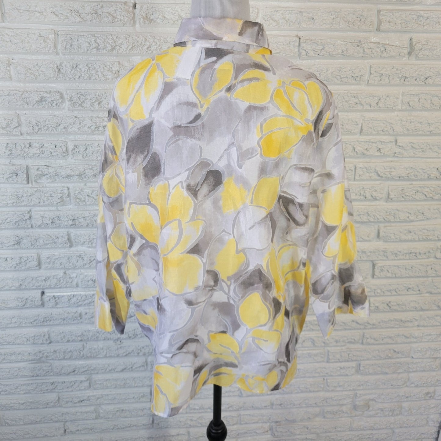 Alfred Dunner Women Top 18 Plus Yellow Floral Sheer Lightweight Button Up Career