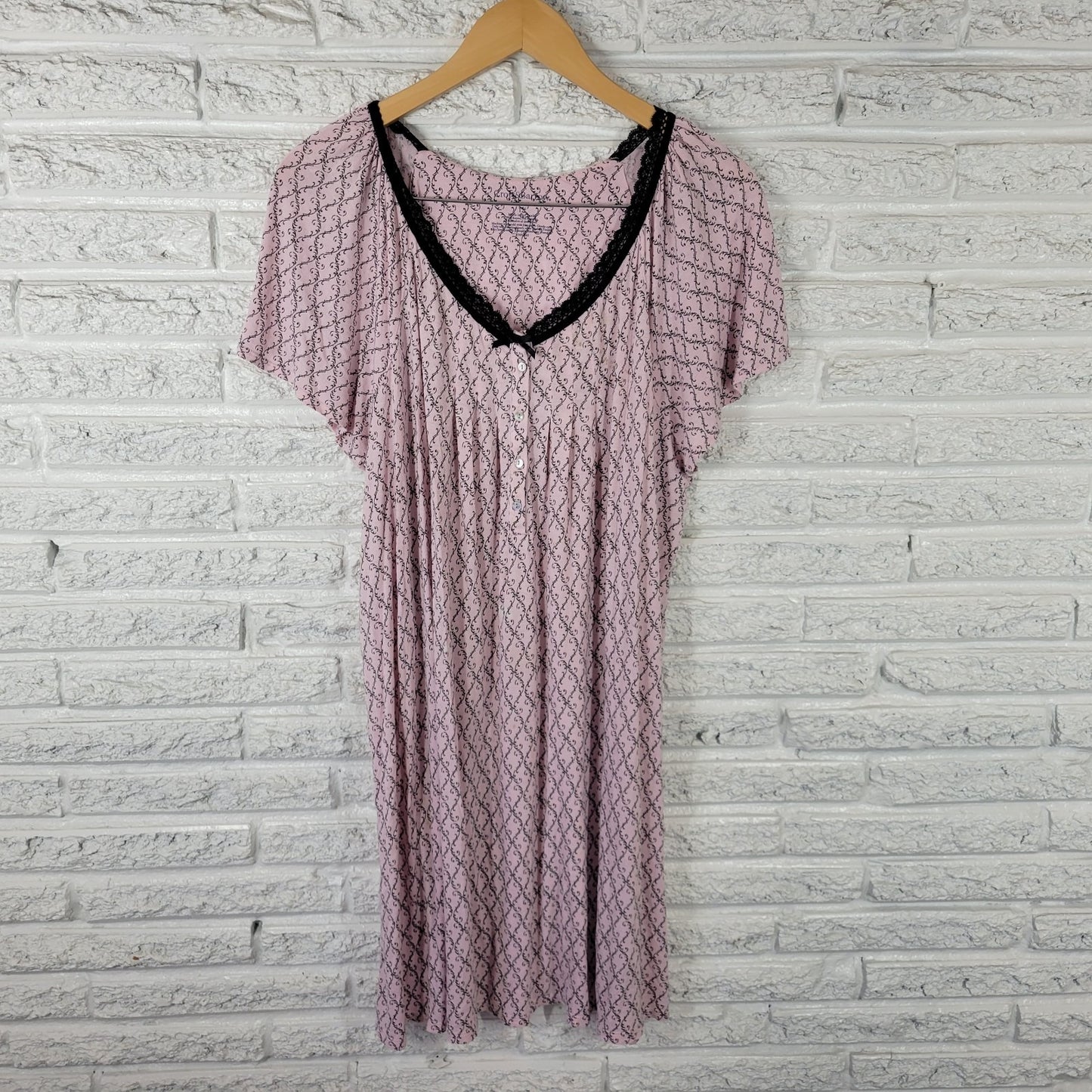 Croft Barrow Womens Nightgown 1X Plus Short Sleeve Pink Geometric Lightweight