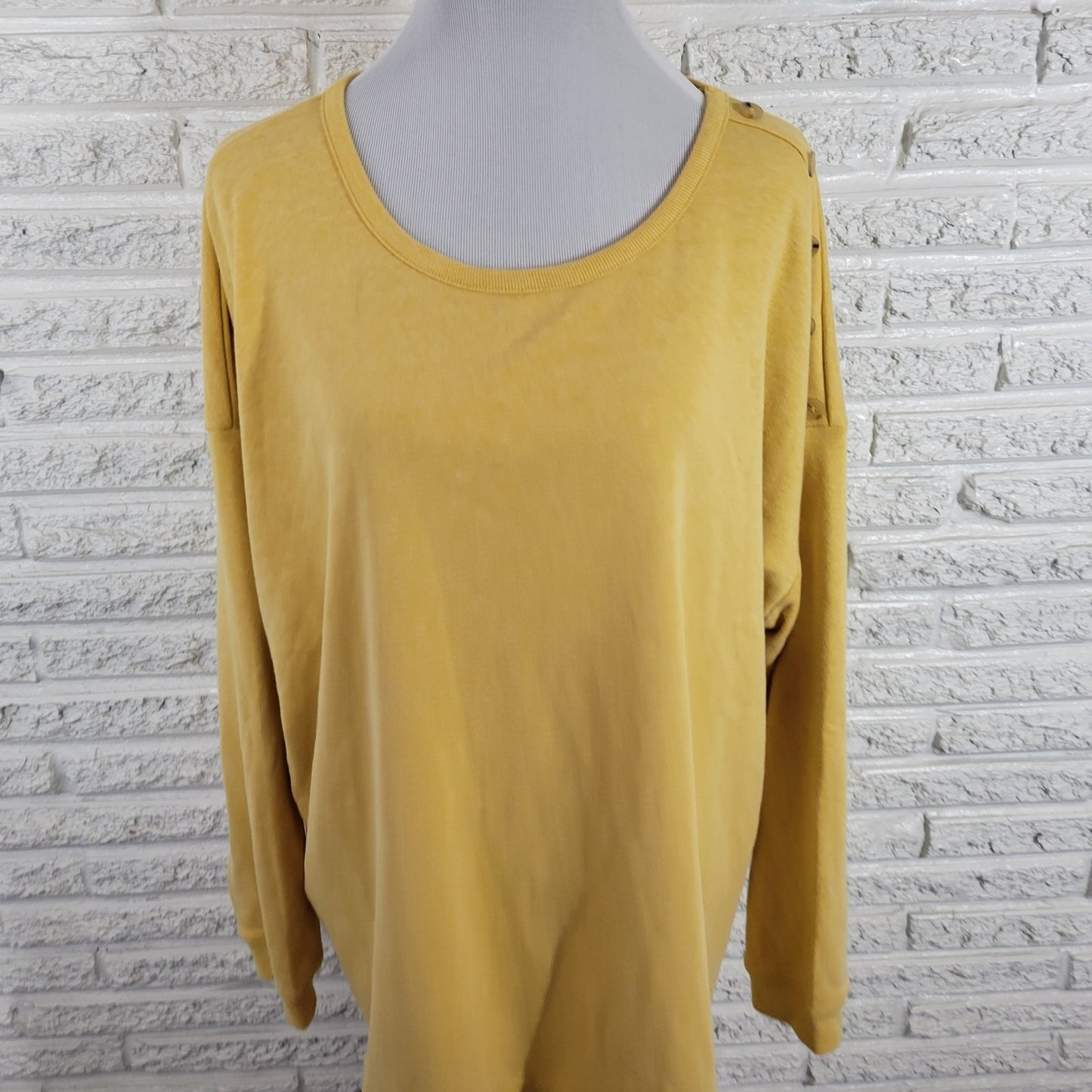 Croft Barrow Womens Sweatshirt 3X Plus 3/4 Sleeve Yellow Soft Deco Buttons Comfy