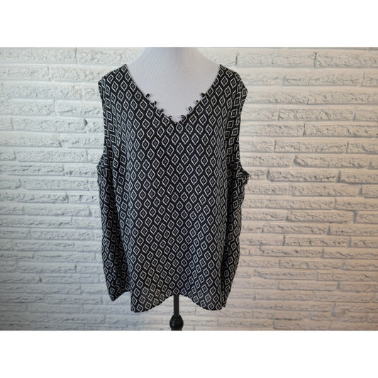 Terra & Sky Women's 3X Plus Size Black Geometric V-Neck Asymmetric Sheer Tank