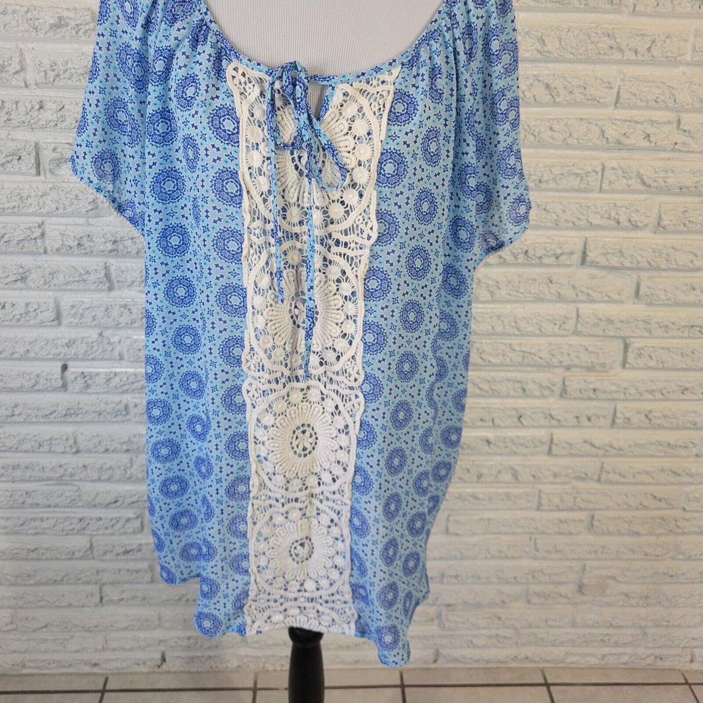 Woman Within Womens Top 2X Tunic Cap Sleeve Blue Geometric Crochet Sheer Keyhole