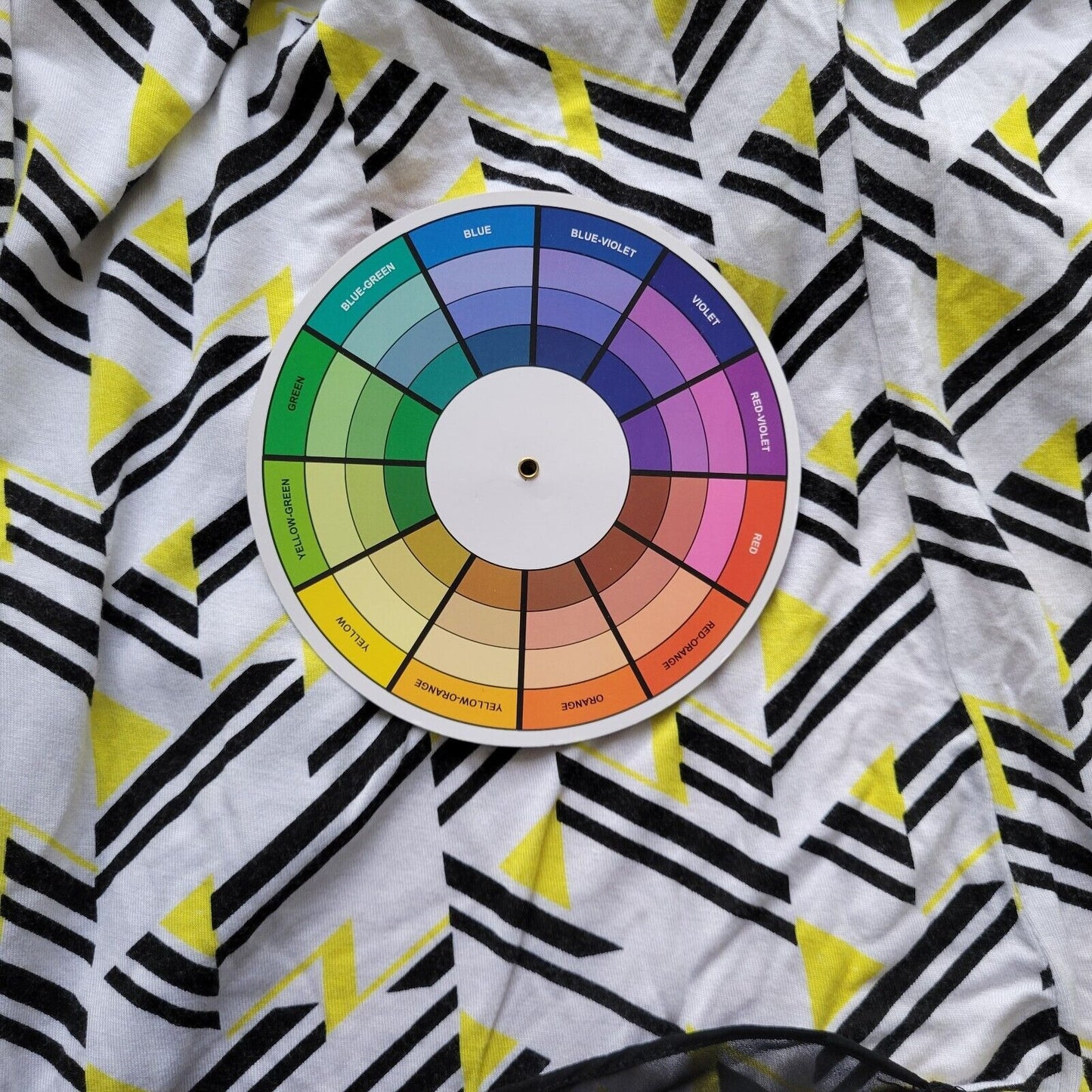 Worthington Womens Top Extra Large Back Zip Chiffon Hem Casual Yellow Geometric