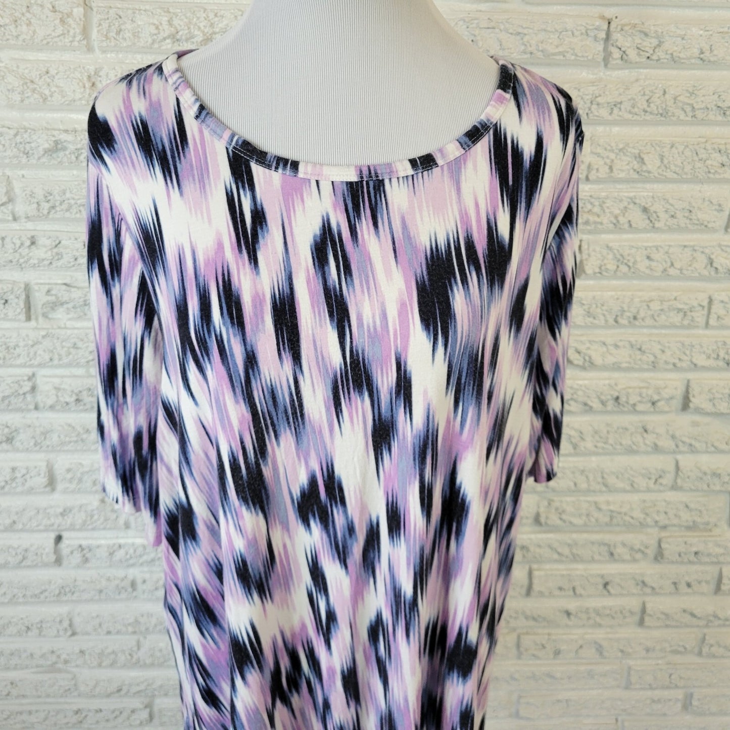 Lane Bryant 18/20 Plus Size T-Shirt Top Lavender Blue Watercolor Stretch WAT5E