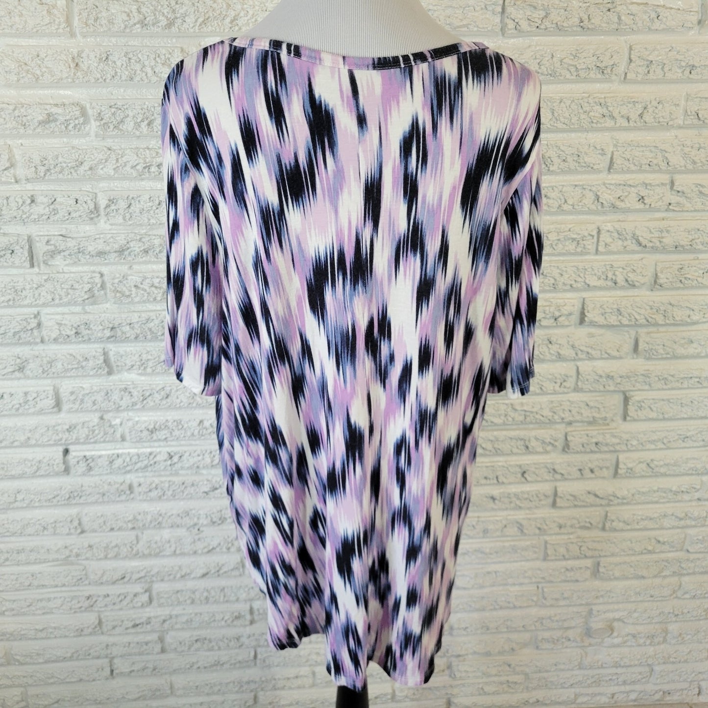 Lane Bryant 18/20 Plus Size T-Shirt Top Lavender Blue Watercolor Stretch WAT5E