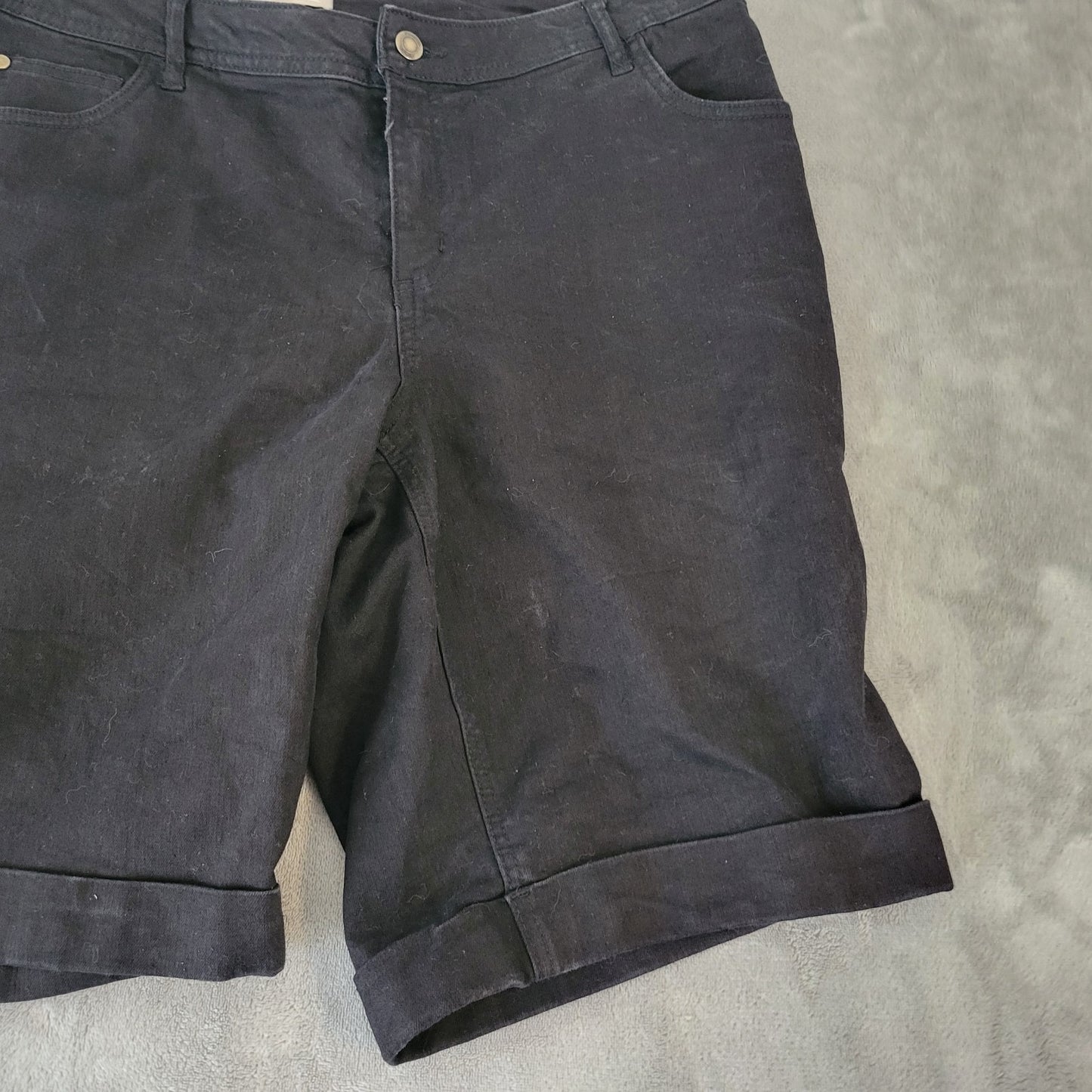 Woman Within Womens Shorts 16W Plus Black Denim Zip Fly Cuffed Casual Comfy