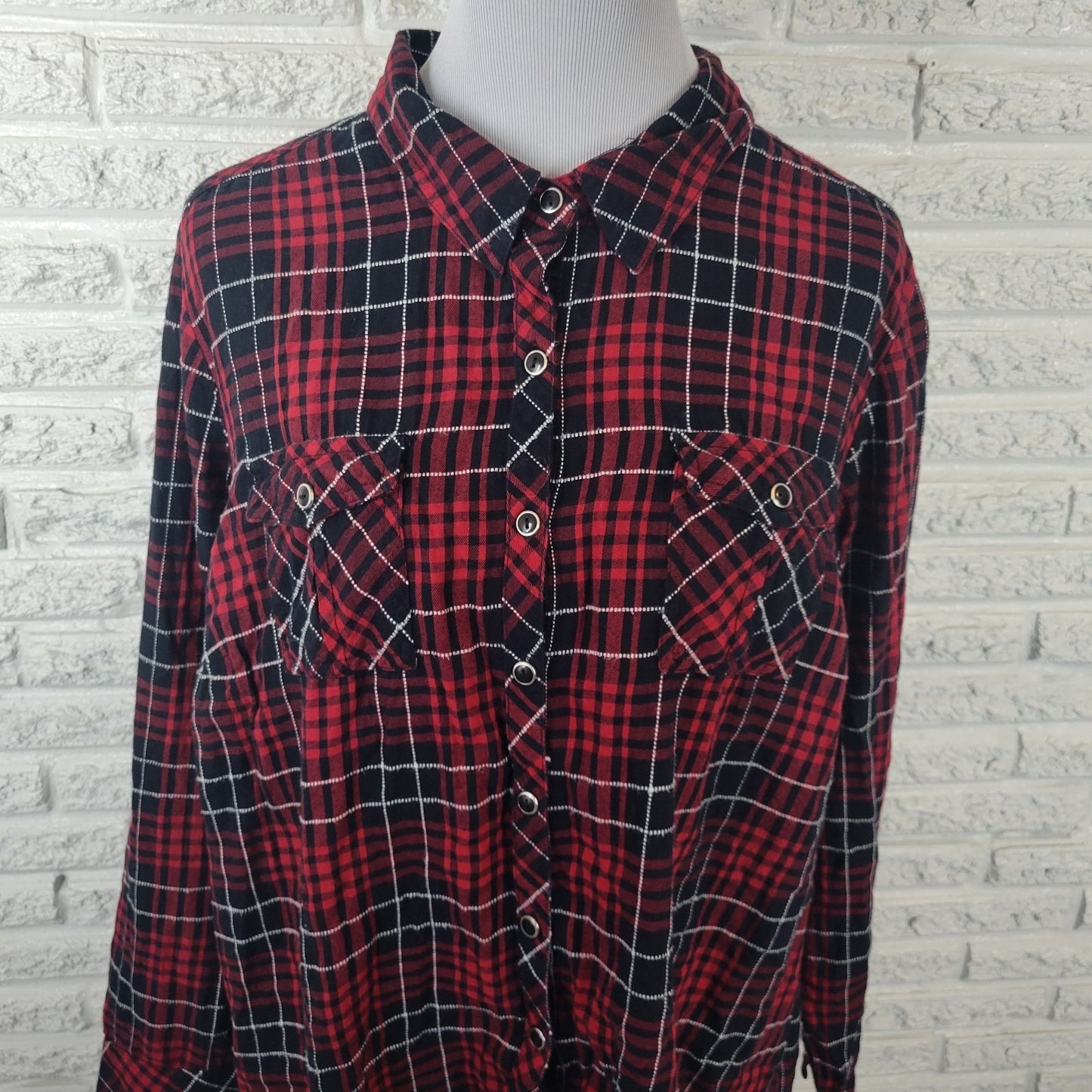 Dress Barn Womens Top 2X Plus Long Sleeve Button Up Red Black Plaid Pockets