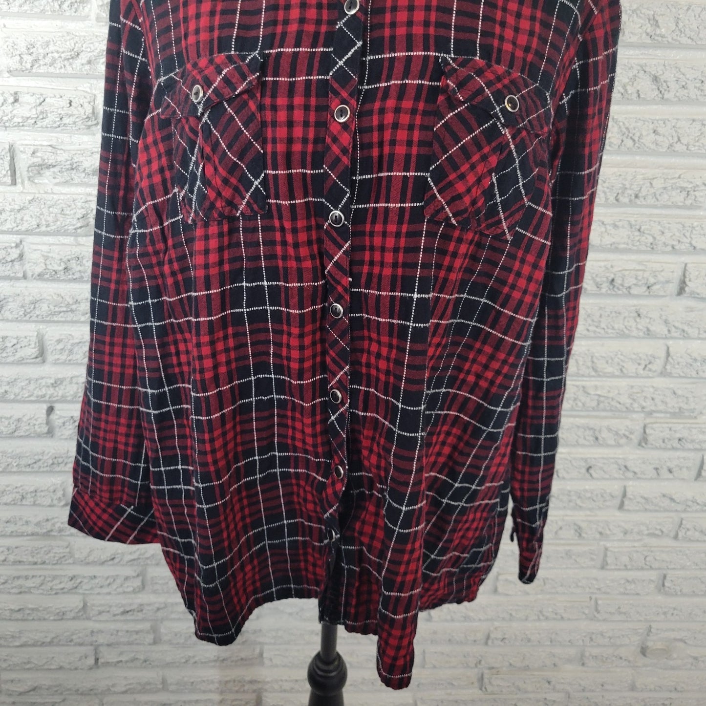 Dress Barn Womens Top 2X Plus Long Sleeve Button Up Red Black Plaid Pockets
