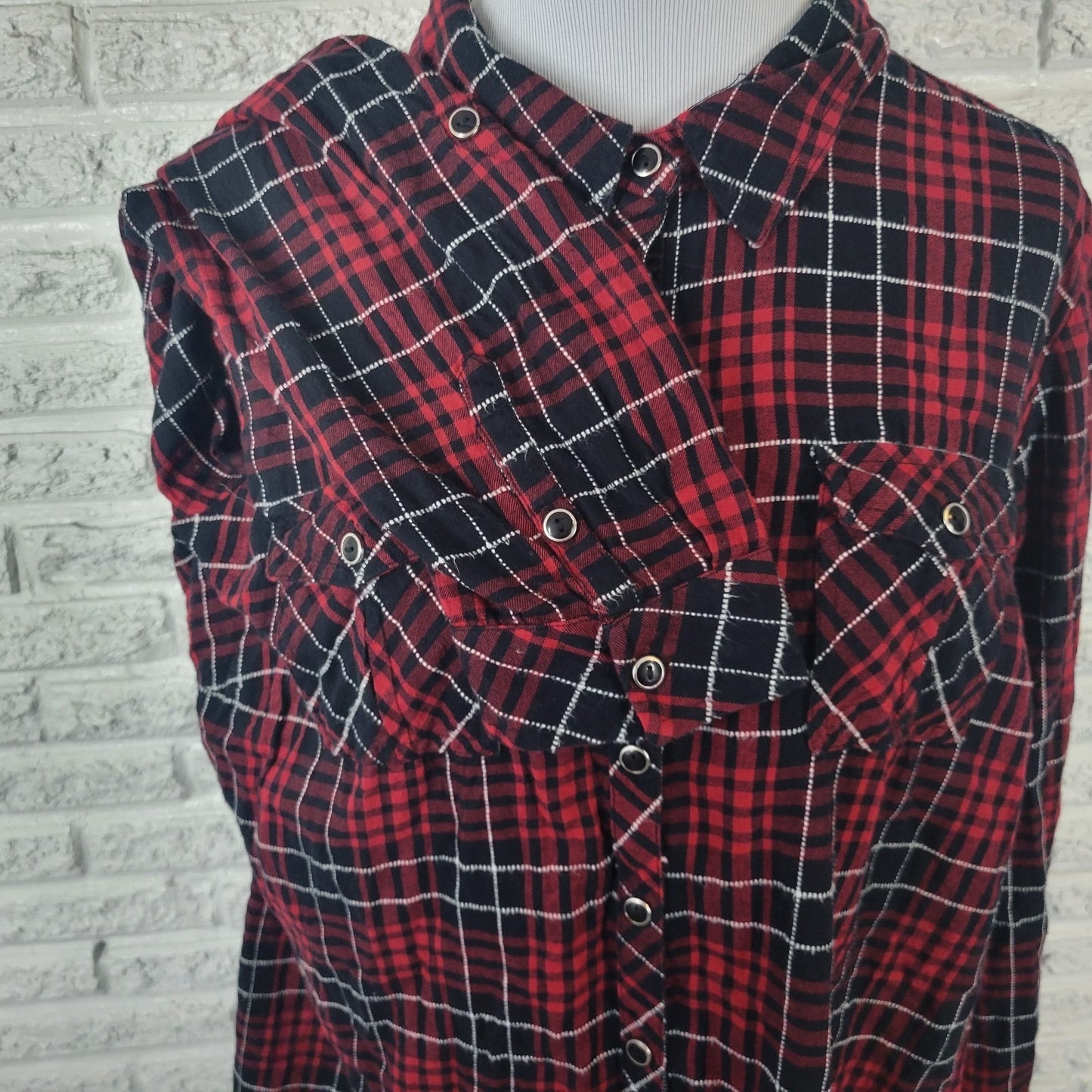Dress Barn Womens Top 2X Plus Long Sleeve Button Up Red Black Plaid Pockets