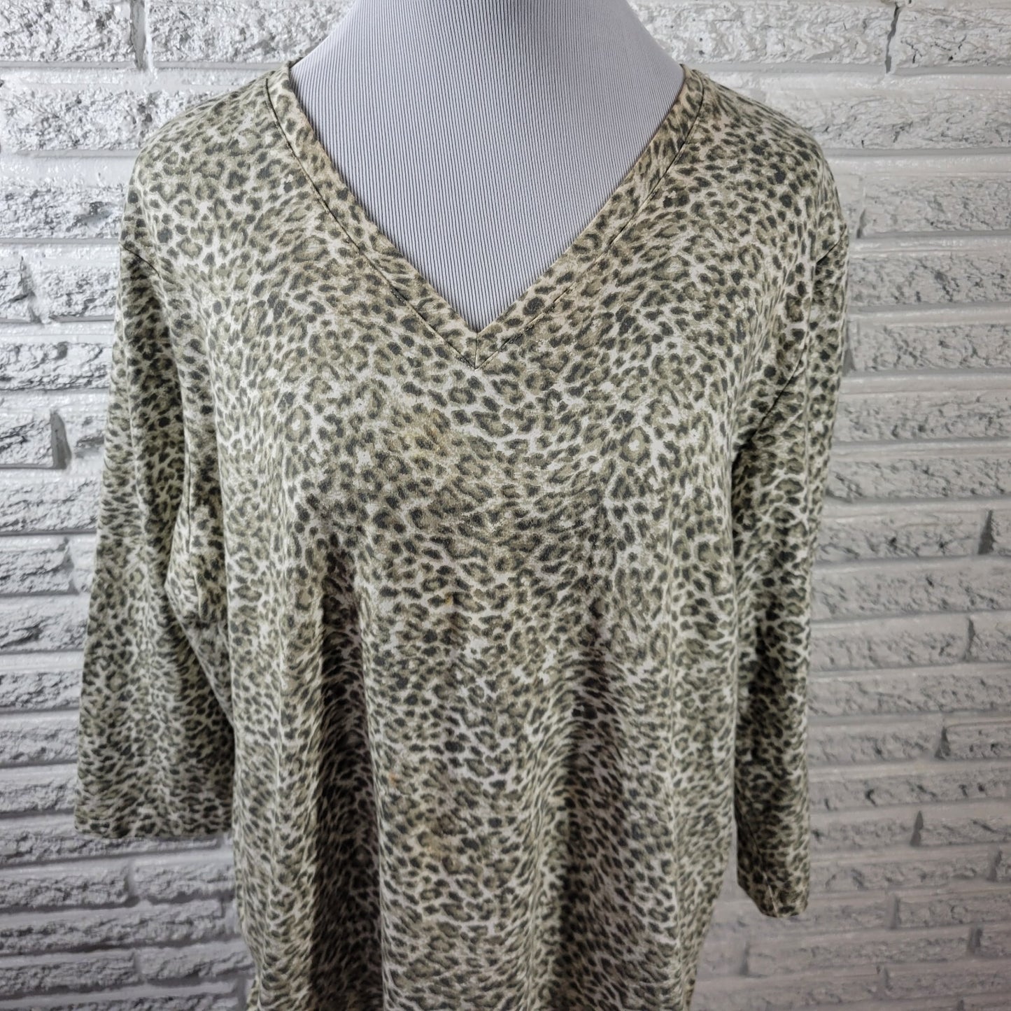 Denim Co Womens Top Extra Large Tee 3/4 Sleeve Gray Animal Print Comfy Casual