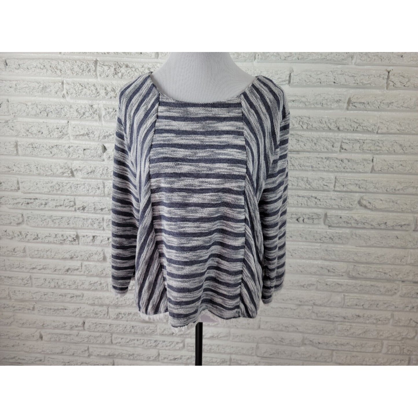 Chicos Womens Top 3 Standard Extra Large Gray Stripe Poly Blend Fringe Casual