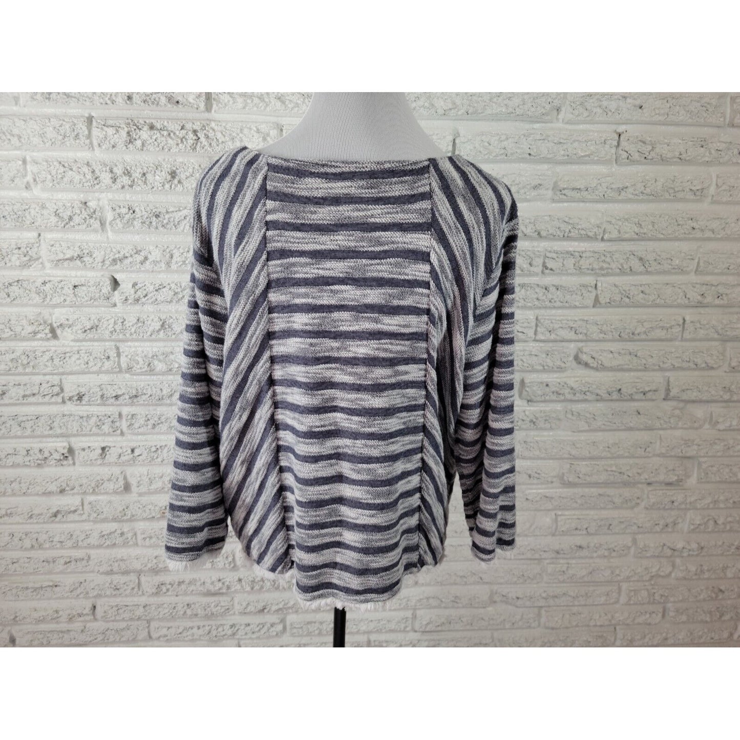 Chicos Womens Top 3 Standard Extra Large Gray Stripe Poly Blend Fringe Casual