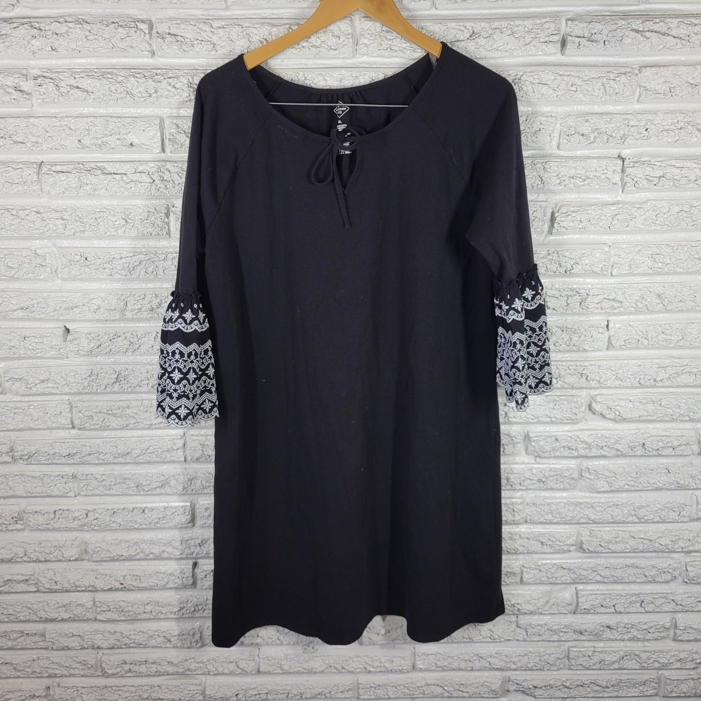 St. John's Bay XL Black Dress Embroidered Keyhole 3/4 Bell Sleeve Stretch Mini