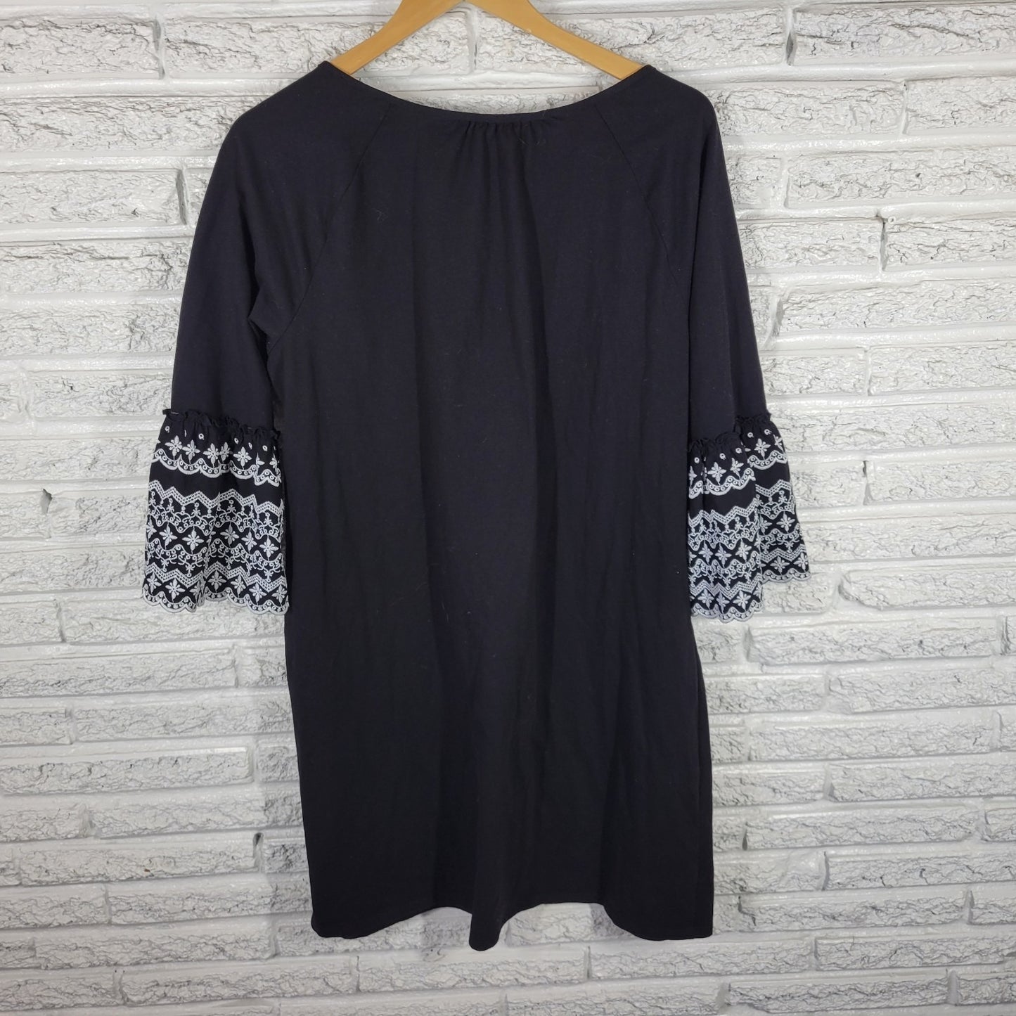 St. John's Bay XL Black Dress Embroidered Keyhole 3/4 Bell Sleeve Stretch Mini