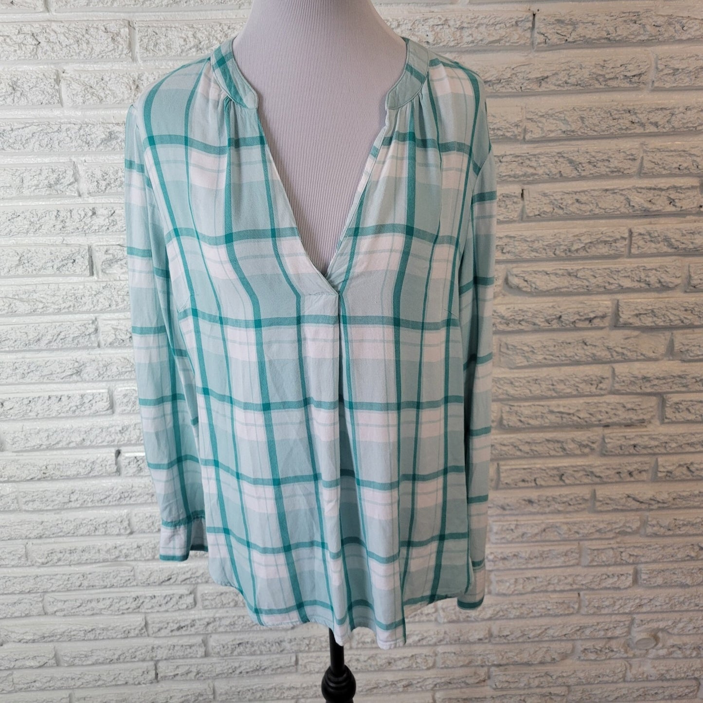 New York Co SOHO Womens Top Extra Large Long Sleeve Green White Plaid Casual