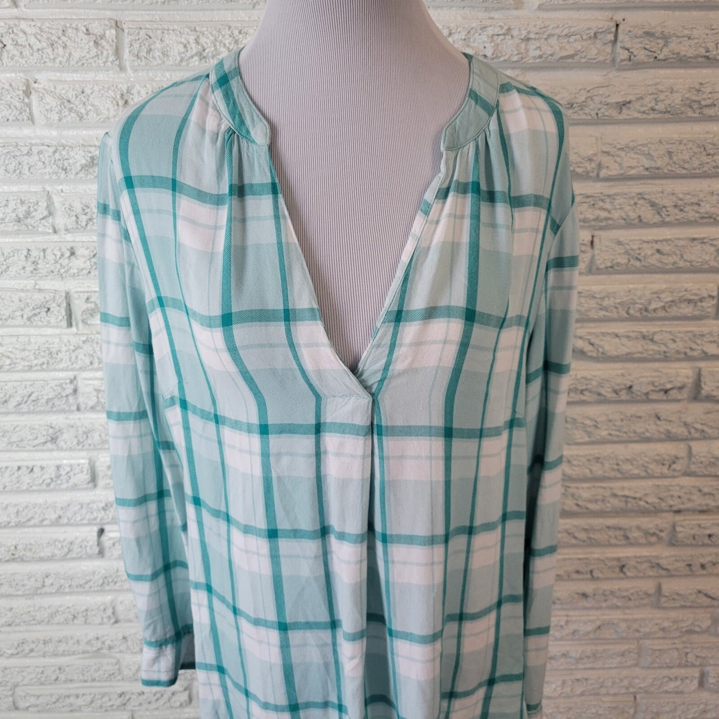 New York Co SOHO Womens Top Extra Large Long Sleeve Green White Plaid Casual
