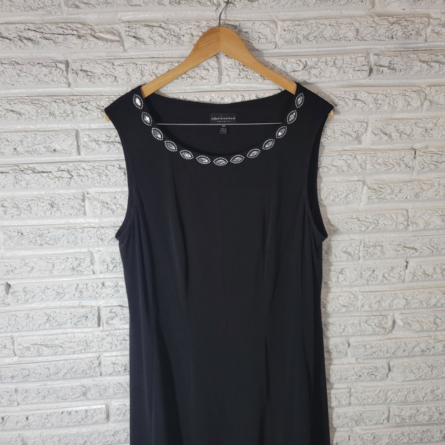 Connected Womens Dress 18W Plus Shift Sleeveless Black Poly Blend Beaded Office